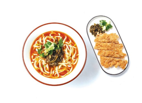 Yán Sū Jī Pái Miàn Noodles With Fried Chicken Fillet