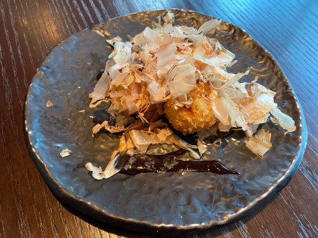 Tún Ròu Zhī Shì Shǔ Qiú Showa Croquette Fried Crispy Potato Balls Stuffed With Minced Pork And Cheese