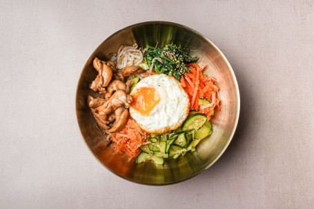 Jī Ròu Shí Guō Bàn Fàn Chicken Bibimbap