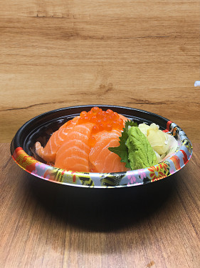 sān wén yú qīn zi jǐng Salmon Sashimi Don