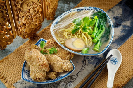 Xiāng Sū Pái Gǔ Mǐ Xiàn Crispy Pork Ribs With Rice Noodle
