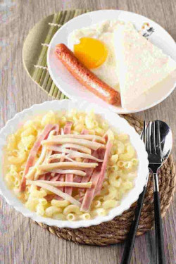 Tuǐ Tōng Cān Ham Macaroni In Soup Scramble Egg/Sausages Thick Toast With Butter