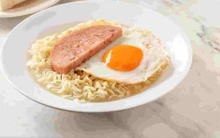 Cān Ròu Pèi Jiān Dàn Gōng Zǐ Miàn Luncheon Meat And Fried Egg Instant Noodle In Soup