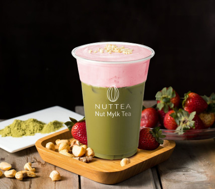 Yǔ Zhì Mǒ Chá Cǎo Méi Jiān Guǒ Nǎi Gài Chá Matcha With Strawberry Nut Cream