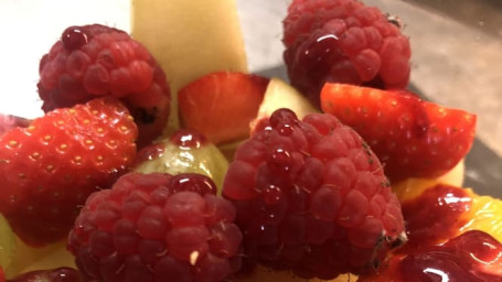 Salade De Fruits Frais, Coulis De Fruits Rouges