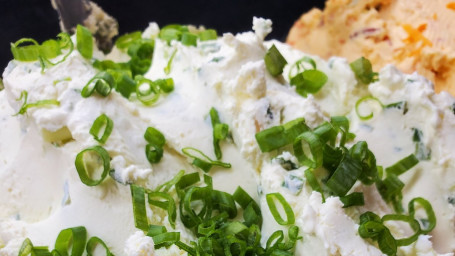 Scallion Cream Cheese (1/2 Lb)