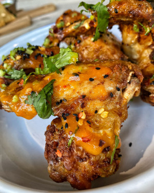 Mango Chilli Chicken Wings And Fries