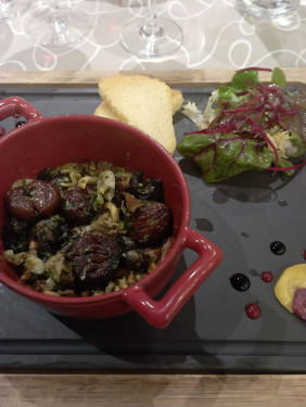 Cassolette D'escargots De Bourgogne, Fricassée De Sous-Bois Et Châtaignes