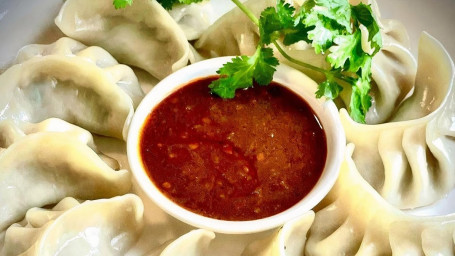 Paneer Veggie Momos (7 Pcs)