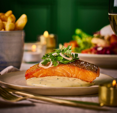 Pan-Fried Salmon Béarnaise