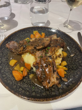 L' Agneau, Braisé À La Provençale Et Son Jus De Cuisson