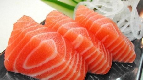 32. Salmon Sashimi Appetizer
