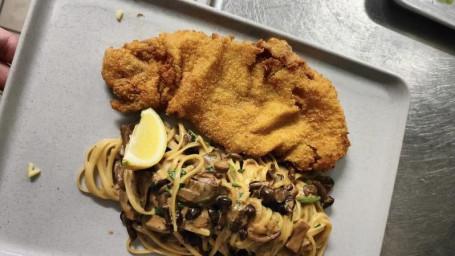 Escalope De Veau À La Milanaise Et Tagliatelles Fraîches