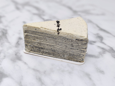 Hēi Zhī Má Qiān Céng Crepe Cake With Black Sesame Flavour