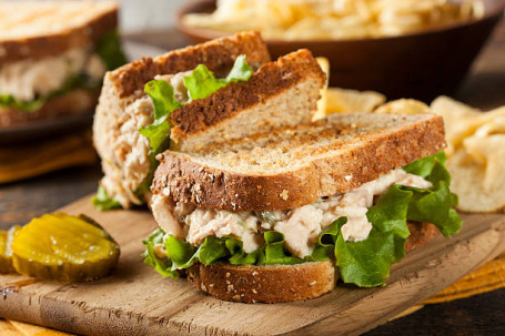 Sandwich Au Thon Et Salade