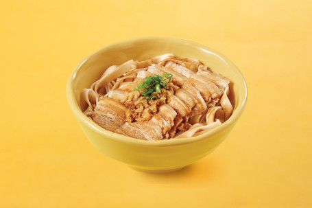 Suàn Xiāng Bái Ròu Lāo Kuān Miàn Tossed Flat Noodles With Sliced Pork Belly Mashed Garlic