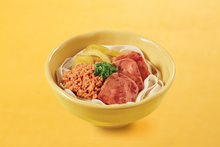Tán Zǐ Zhà Jiàng Wǔ Cān Ròu Lāo Kuān Miàn Tossed Flat Noodles With Minced Pork, Pickles Luncheon Meat