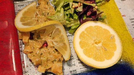 Tartare De Saumon À L’aneth, Citron Vert Et Grenade