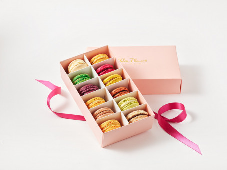 Gift Box Of 12 Macarons