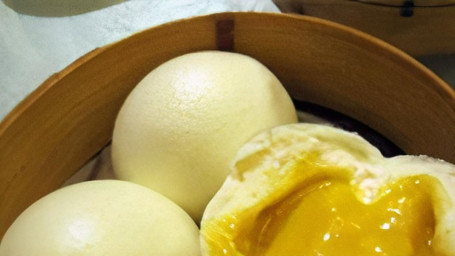 Huáng Jīn Liú Shā Bāo (3) Steamed Egg Custard Buns (3)