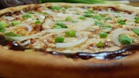 Chicken Barbecue Pizza (12 Medium)