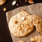 Cookie Aux Pépites De Chocolat Blanc Et Noix De Macadamia