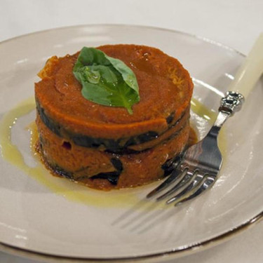 Dîner À La Parmigiana D'aubergine