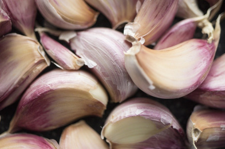 Ailes De Caesar Chaudes Et Prêtes Ail Parmesan