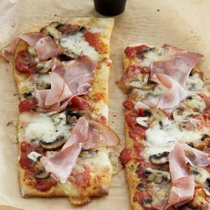 Pizza Jambon Et Champignons