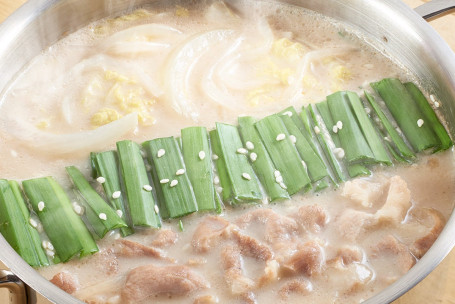 Shuǎng Nèn Yě Cài Tún Ròu Guō Refreshing Vegetable Cup Nabe W/ Pork