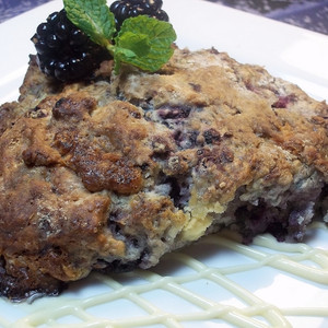 Scone Aux Mûres Et Chocolat Blanc