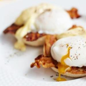 Eggs Benny