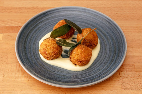 Mushroom Mascarpone Arancini (V)