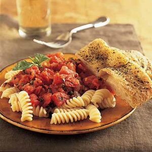 Rotini Avec Sauce Marinara Ou À La Viande