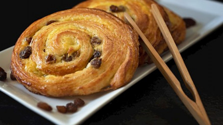 45. Raisin Pastry Cream Danish