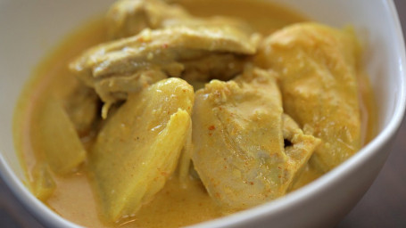 Yellow Curry (Entrée Size Doesn't Come With Rice)