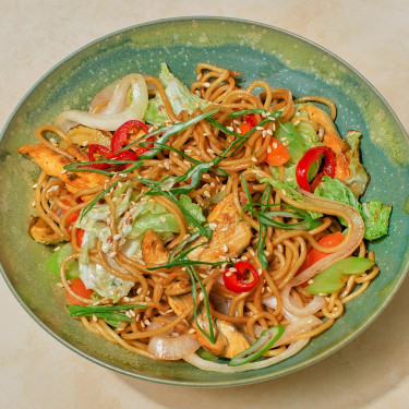 Poulet Sauté Avec Nouilles