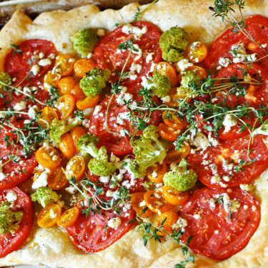 Tarte Au Chou-Fleur, Fromage Et Tomates