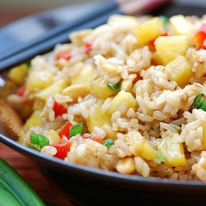 Riz Sauté À L'ananas Thaïlandais