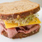 Sandwich Au Fromage Et Roast Beef