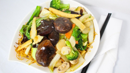 #52. Crispy Noodles With Mixed Vegetables Luō Hàn Chǎo Miàn