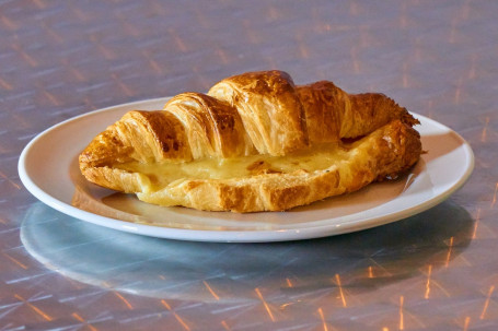 Croissant With Cheddar