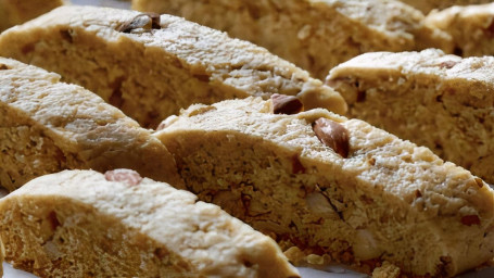 Almond Biscotti (6 Pieces)