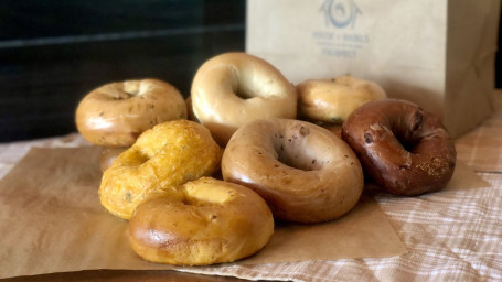 (13) Baker's Dozen Bagels