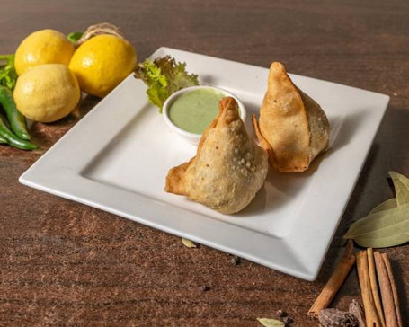 Veg Samosa (2 Per Serve)