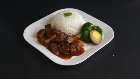 En16. Braised Pork Belly With Soy Sauce On Rice Wài Pó Hóng Shāo Ròu Fàn