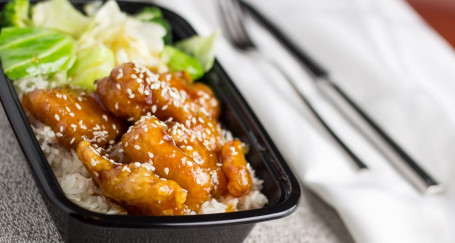 General Chicken With Rice
