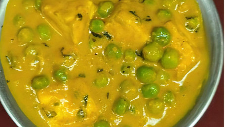 80. Matar Paneer