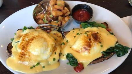 Florentine Benedict With Sauteed Spinach Oven Roasted Tomato