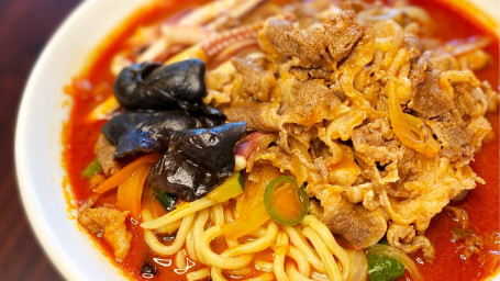 25. 차돌 짬뽕 Spicy Beef Brisket Noodle Soup